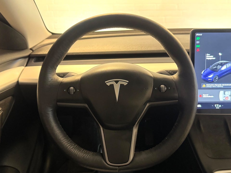 Tesla Model 3 Long Range AWD 4d
