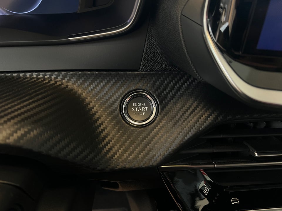 Peugeot 208 1,2 PureTech 100 Allure 5d
