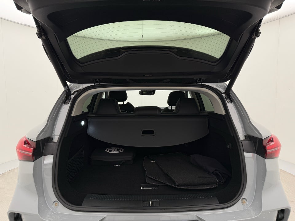 MG Marvel R Luxury 5d