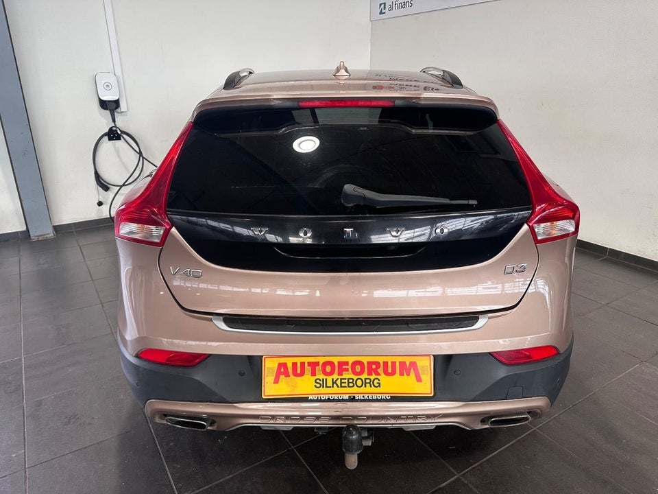 Volvo V40 2,0 D3 150 Momentum aut. Van 5d