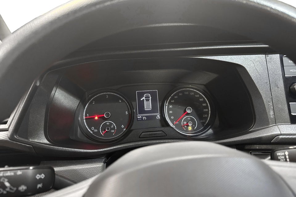 VW Transporter 2,0 TDi 110 Kassevogn lang