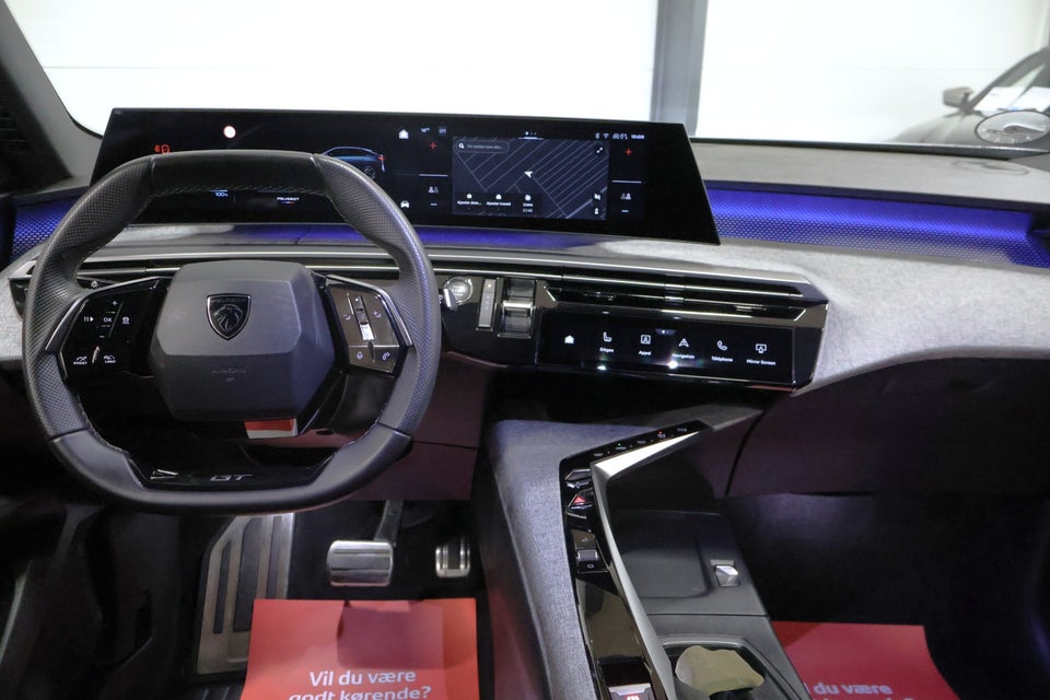 Peugeot e-3008 77 GT 5d