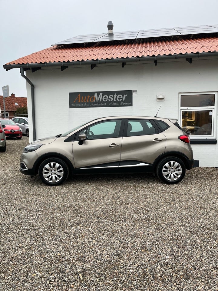 Renault Captur 0,9 TCe 90 Expression 5d