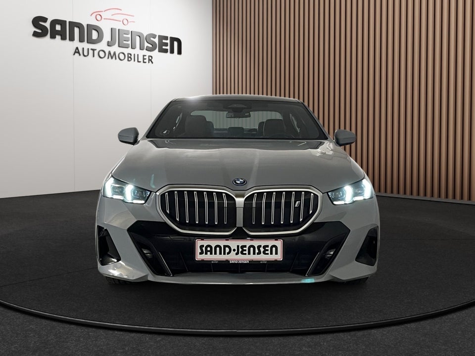 BMW i5 eDrive40 M-Sport 4d