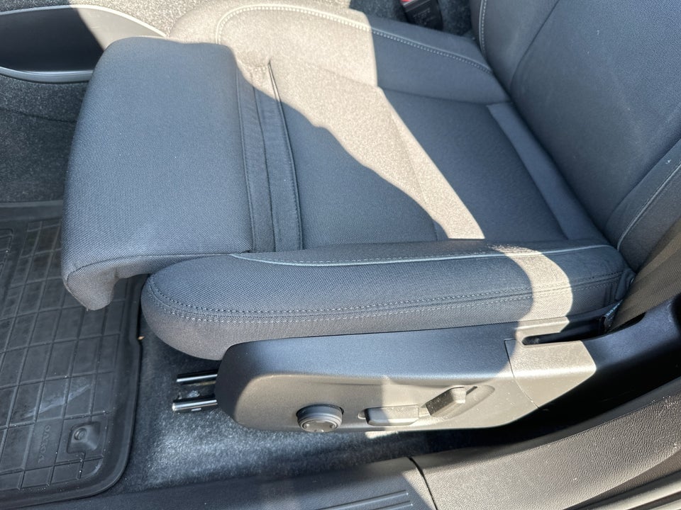 Volvo XC40 P6 ReCharge Plus 5d