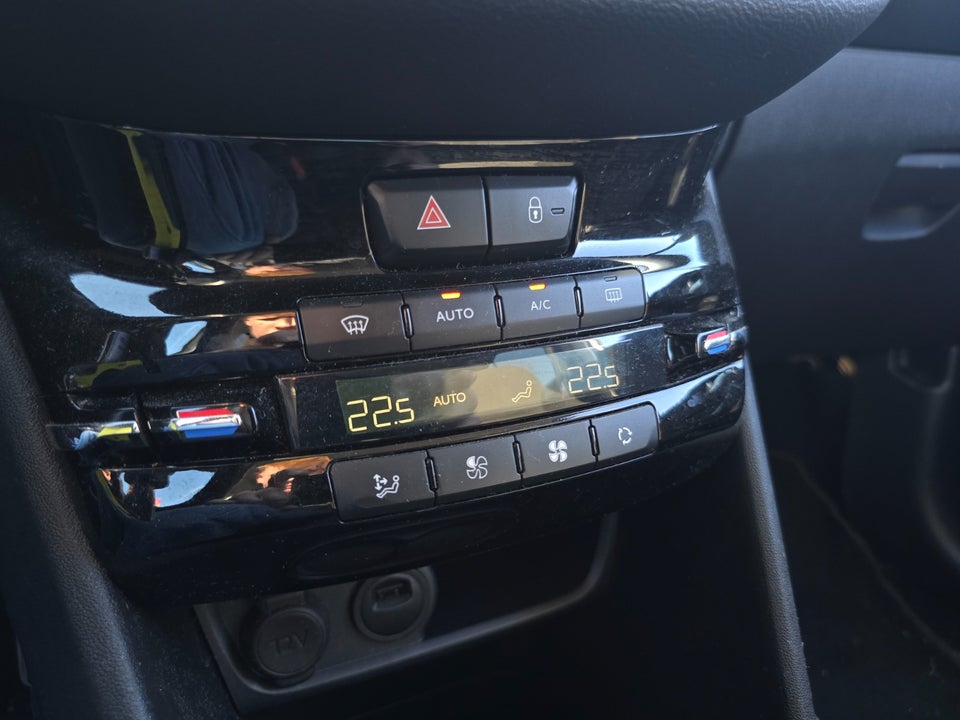Peugeot 208 1,2 PureTech 82 Active 5d
