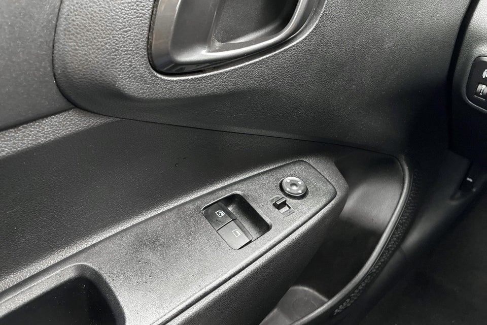 Hyundai i10 1,0 MPi Essential 5d