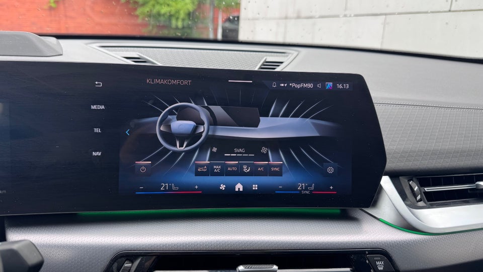 BMW iX2 eDrive20 Fully Charged M-Sport 5d