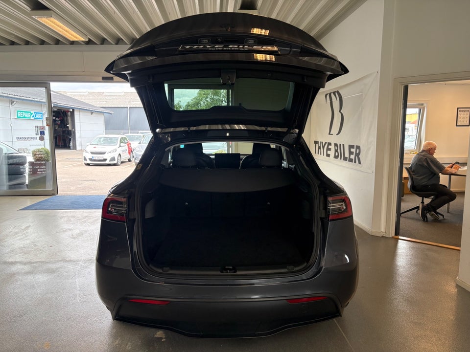 Tesla Model Y RWD 5d