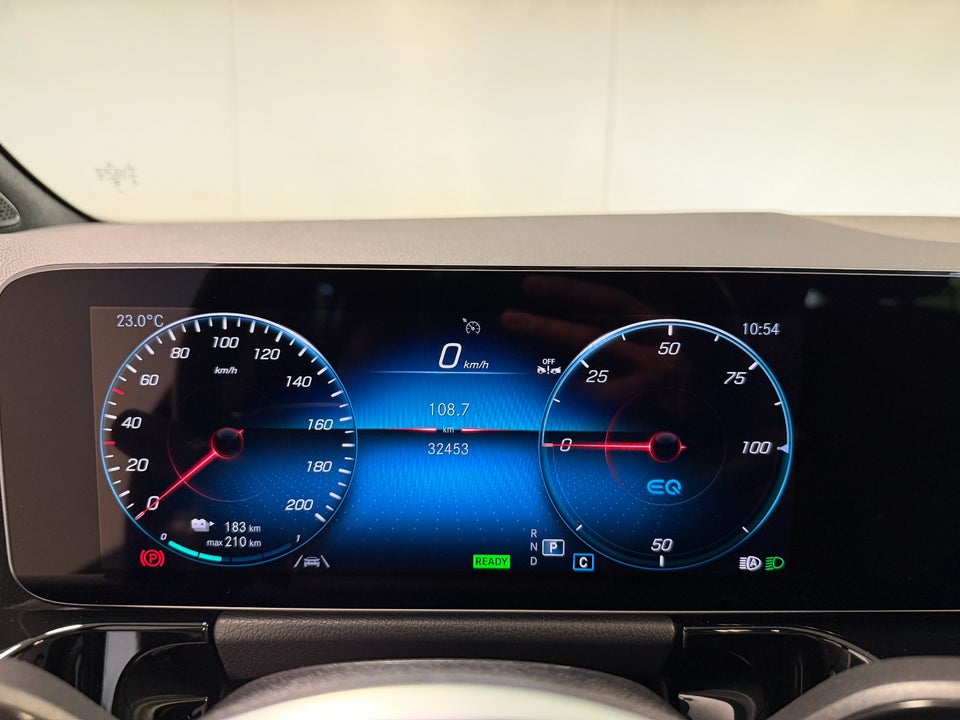 Mercedes EQA250 5d