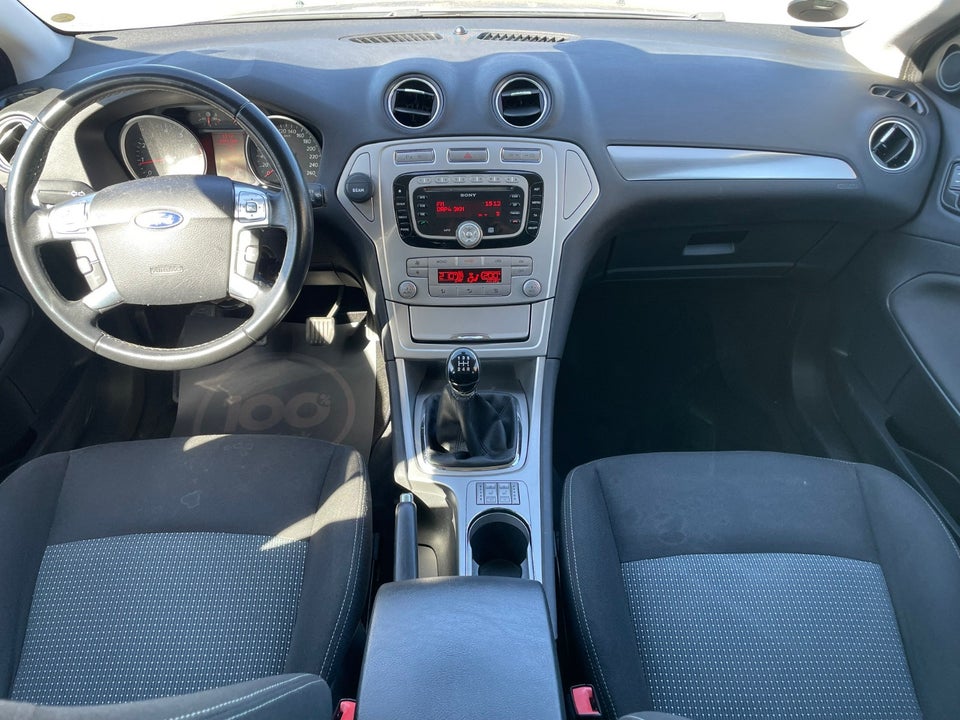 Ford Mondeo 2,0 Ambiente stc. 5d