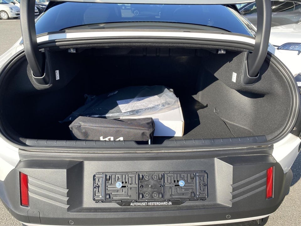 Kia EV4 81 Long Range Business Plus Fastback 4d