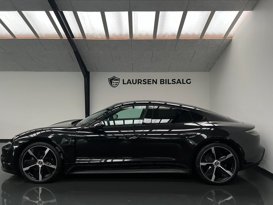 Porsche Taycan Performance+ 4d