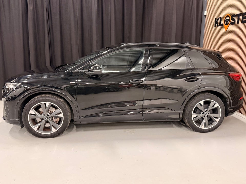 Audi Q4 e-tron 50 S-line quattro 5d