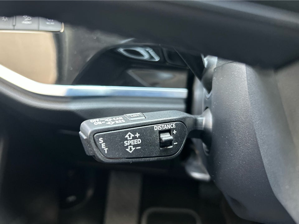 Audi Q3 45 TFSi e Attitude plus S-tr. 5d