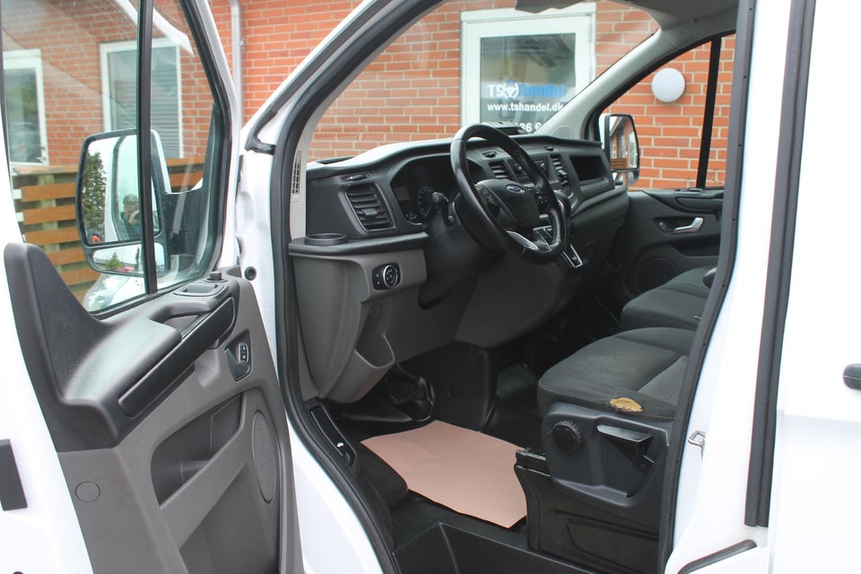 Ford Transit Custom 300 L2 2,0 TDCi 130 Trend aut.