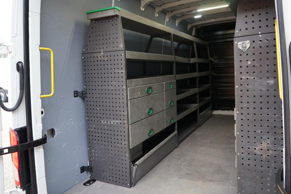 VW Crafter 35 2,0 TDi 177 Kassevogn L4H3