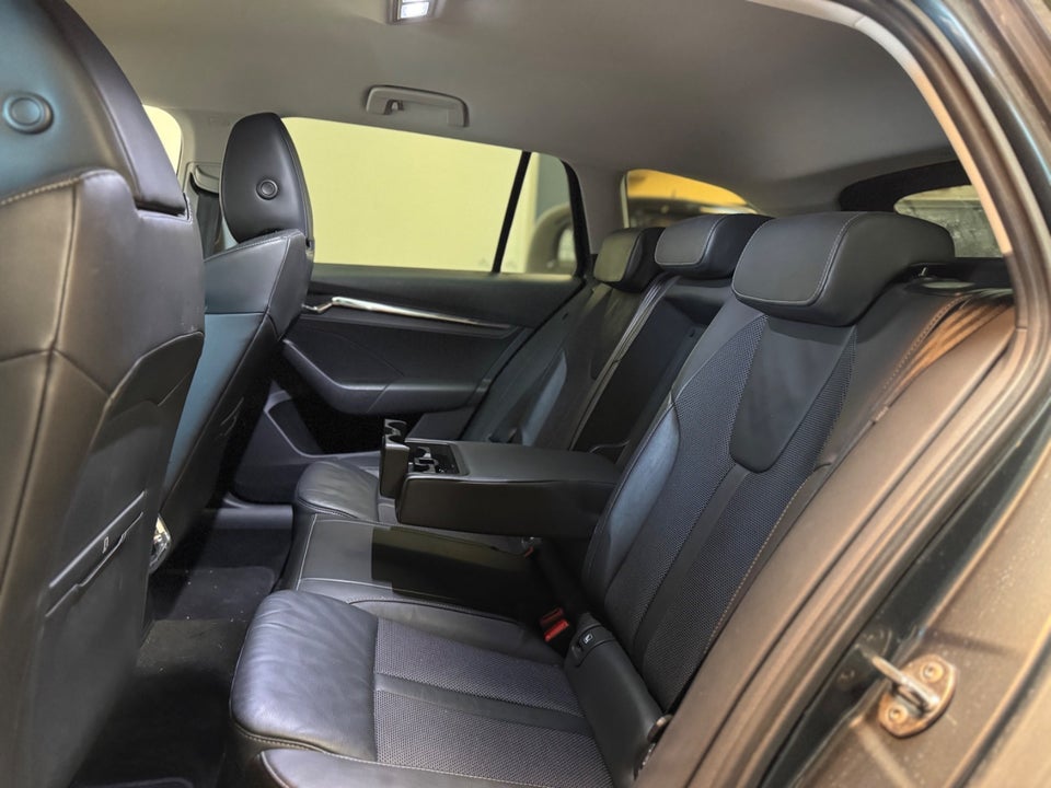 Skoda Octavia 2,0 TDi 150 Style Combi DSG 5d