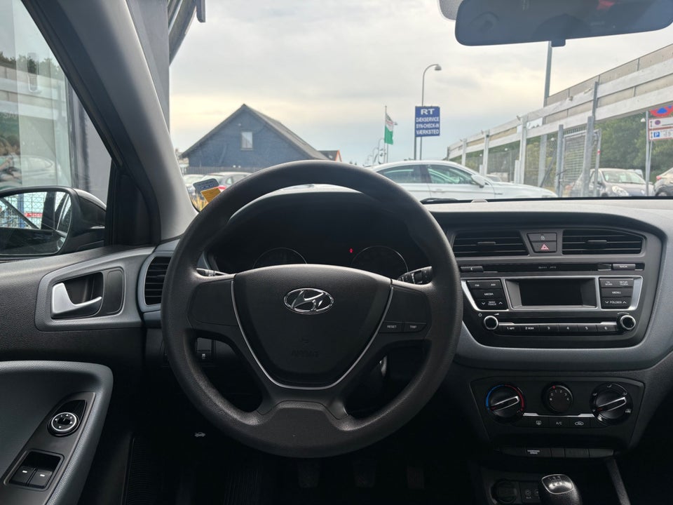 Hyundai i20 1,25 Move 5d