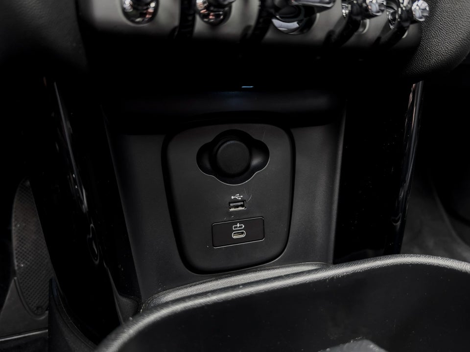 MINI Cooper SE Classic Trim 3d