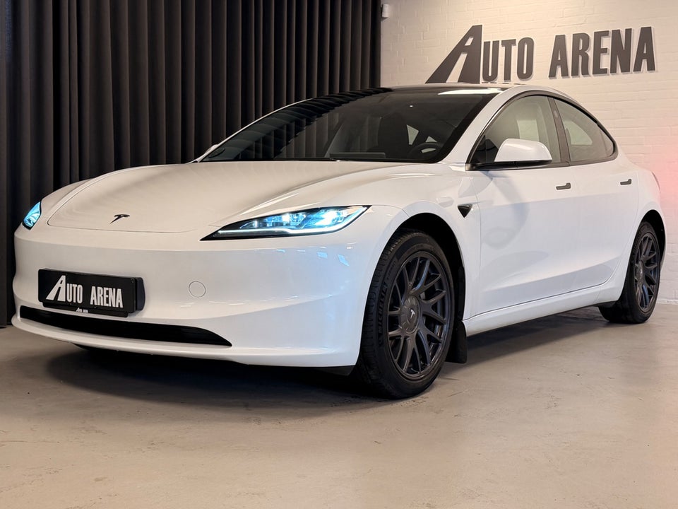 Tesla Model 3 RWD 4d