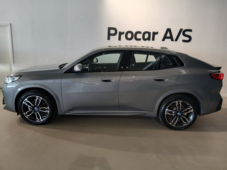 BMW iX2 eDrive20 M-Sport 5d