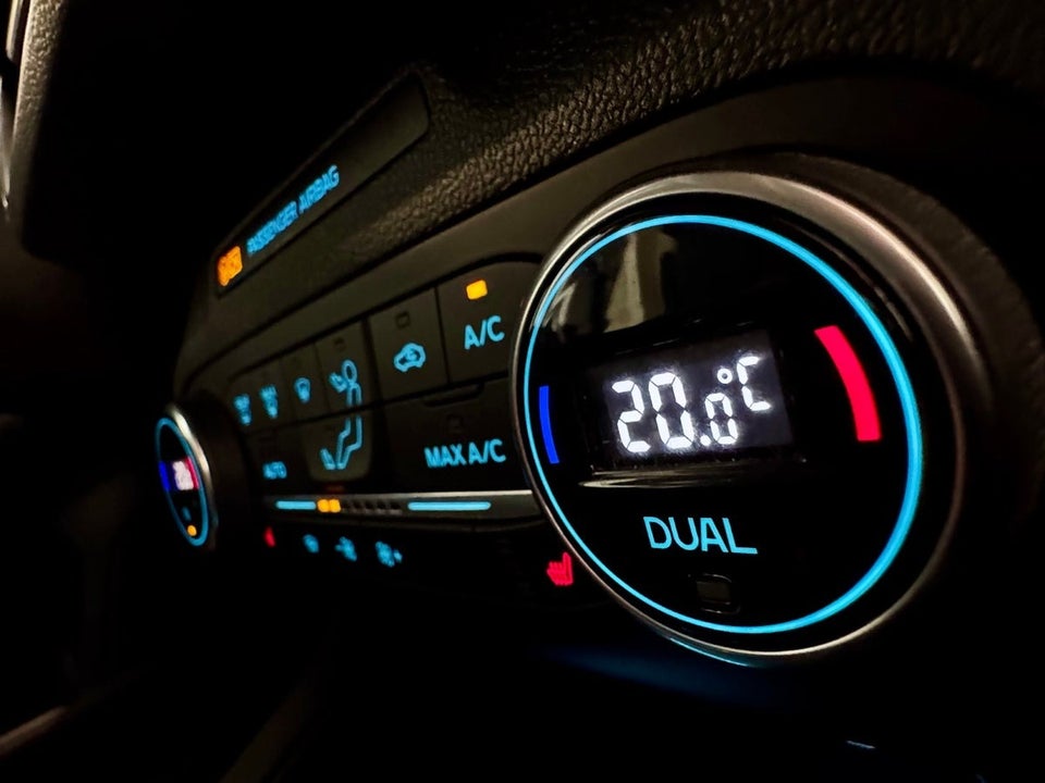 Ford Focus 1,0 EcoBoost Titanium stc. 5d