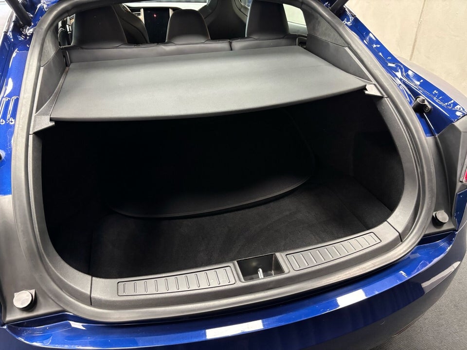 Tesla Model S Standard Range AWD 5d