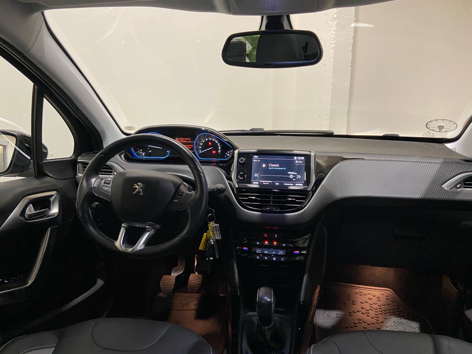 Peugeot 2008 1,5 BlueHDi 100 Prestige 5d