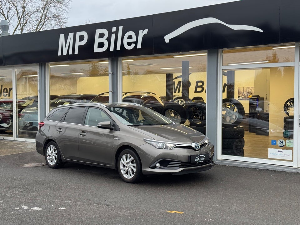 Toyota Auris 1,8 Hybrid H2 Comfort Touring Sports CVT 5d