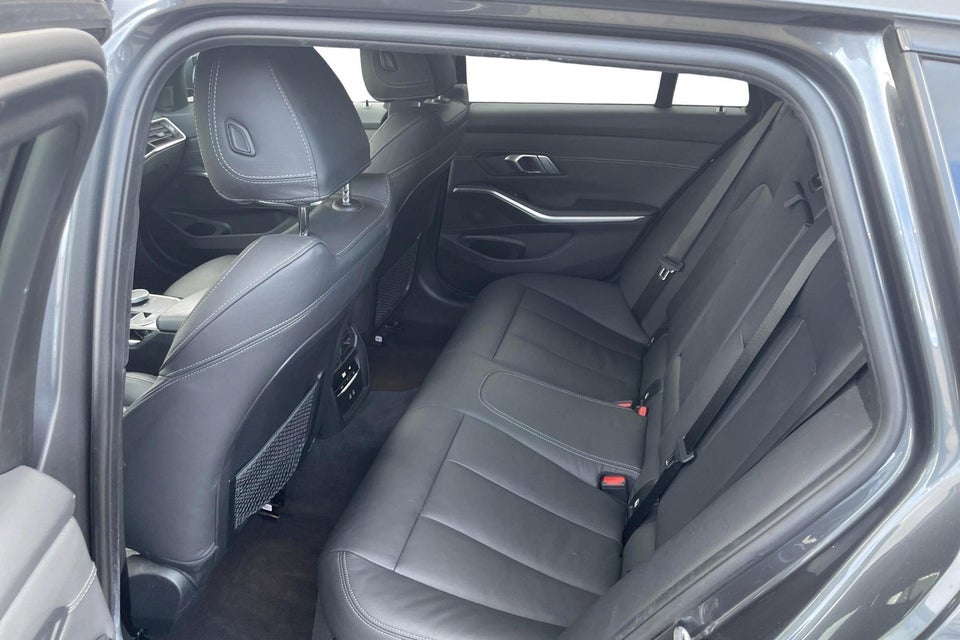 BMW 330i 2,0 Touring Sport Line aut. 5d