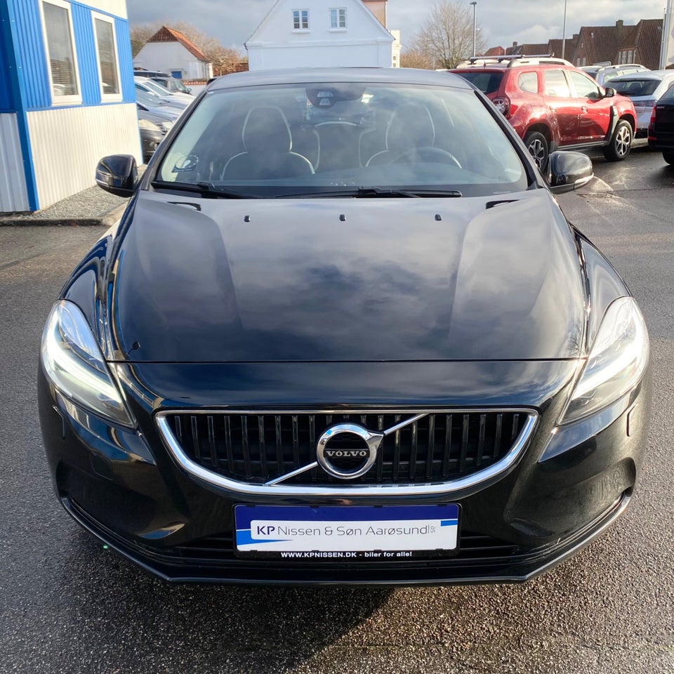 Volvo V40 2,0 D3 150 Momentum 5d