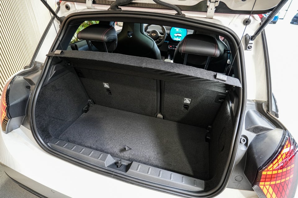 MINI Cooper SE JCW Trim M 3d
