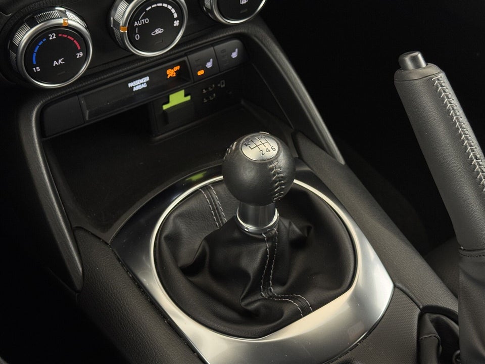 Mazda MX-5 2,0 SkyActiv-G 184 Roadster Exclusive-Line 2d