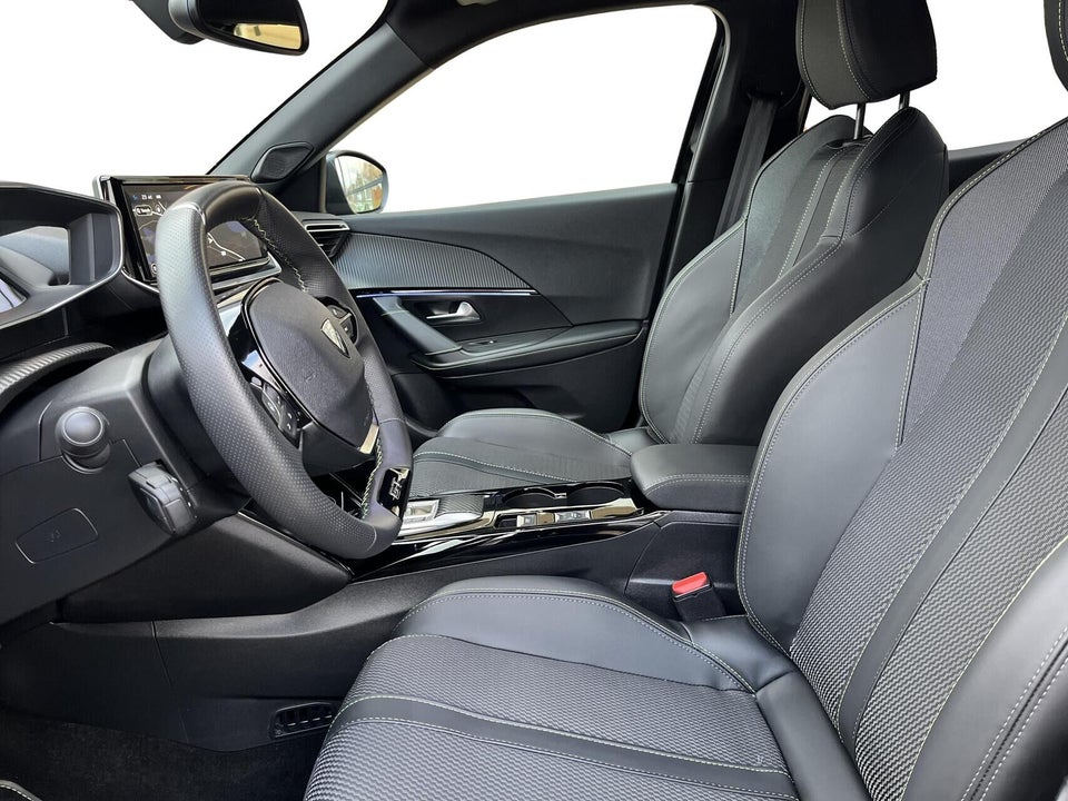 Peugeot e-2008 54 GT 5d