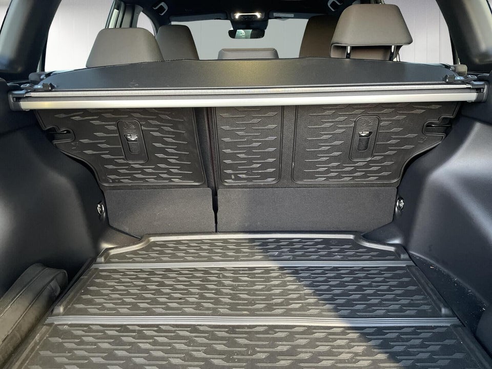 Toyota Corolla Cross 2,0 Hybrid Active CVT 5d