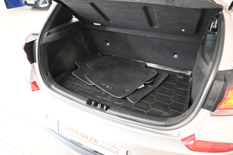 Hyundai i30 1,6 CRDi 110 Life+ 5d