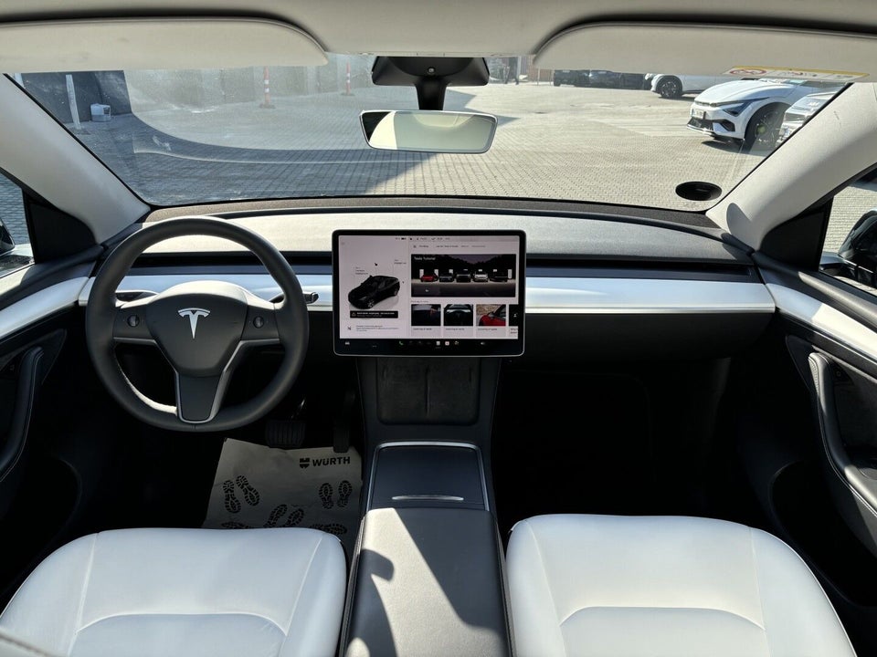 Tesla Model Y RWD 5d