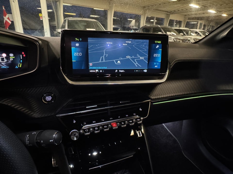 Peugeot e-208 50 GT 5d