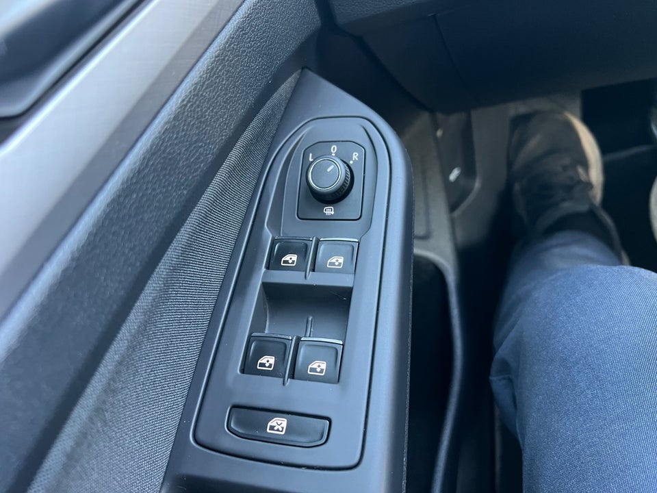 VW Golf VIII 1,5 TSi 130 Life Variant 5d