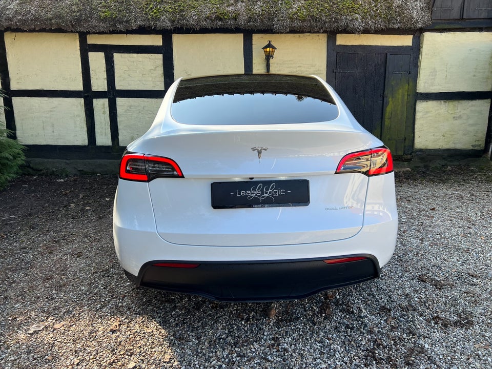 Tesla Model Y Long Range AWD 5d