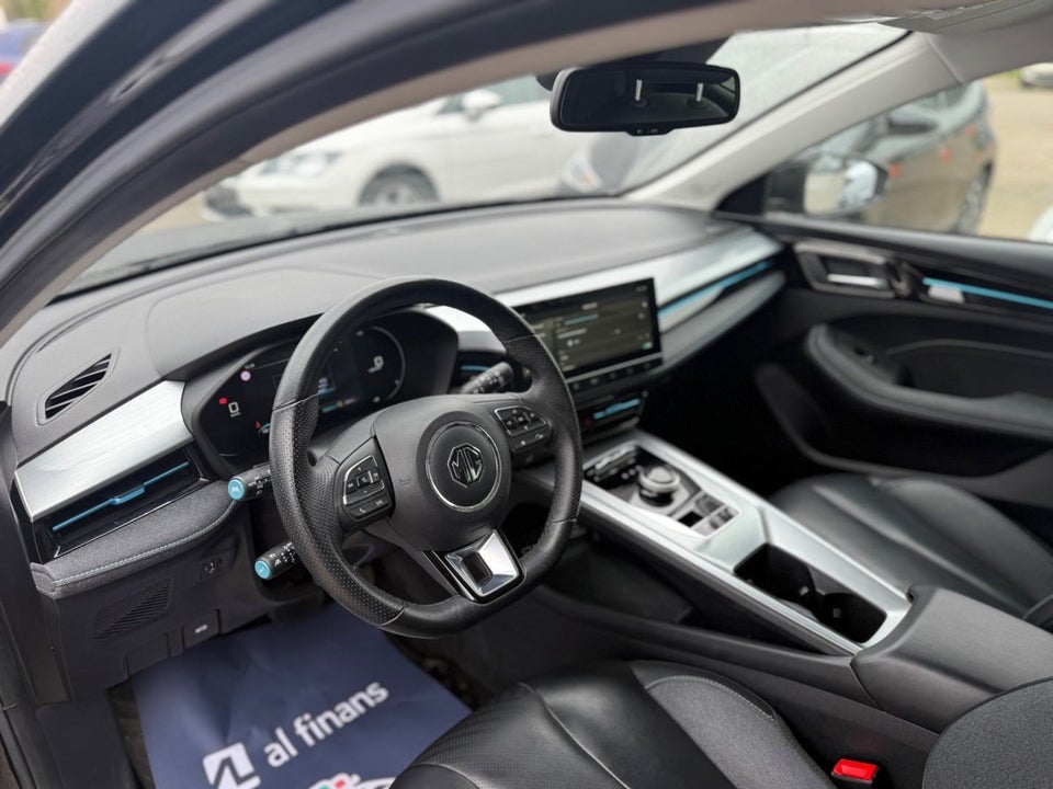 MG MG5 50 Luxury 5d