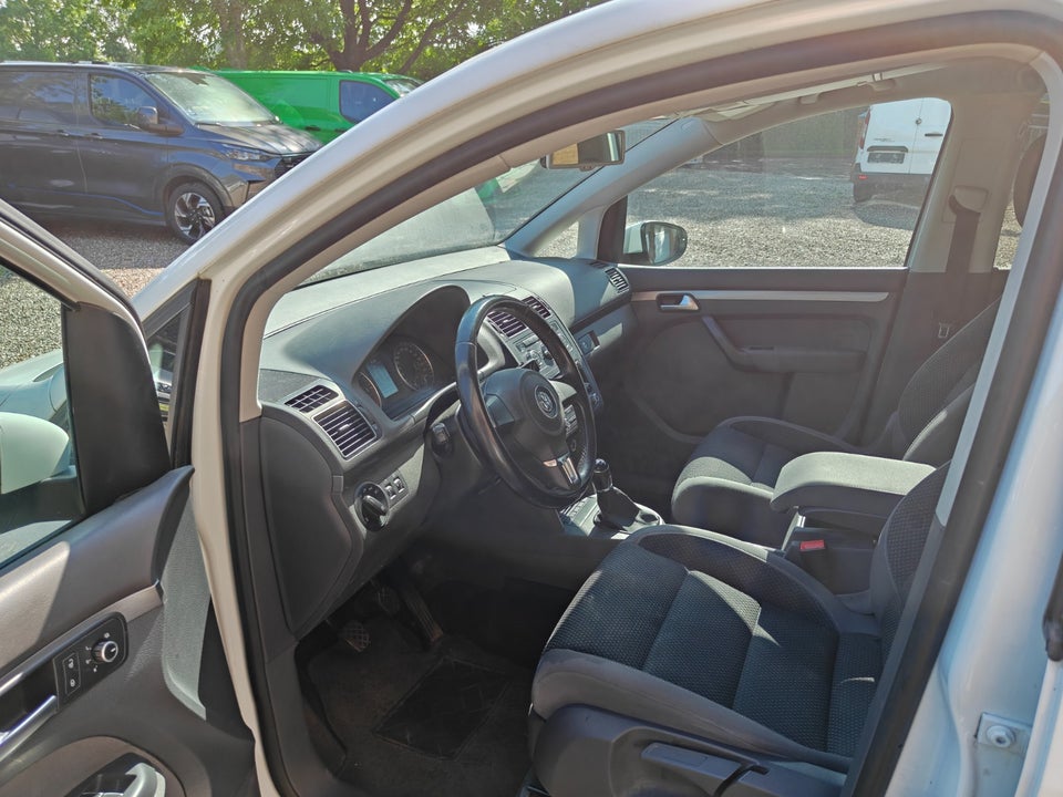 VW Touran 1,6 TDi 105 Comfortline BMT Van 5d