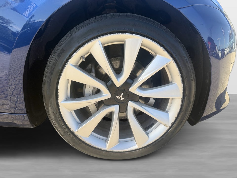 Tesla Model 3 Long Range AWD 4d