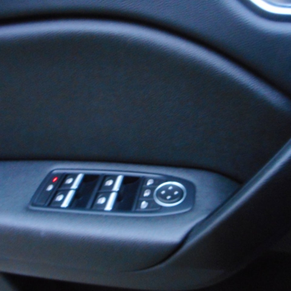 Renault Captur 1,3 TCe 130 Intens EDC 5d