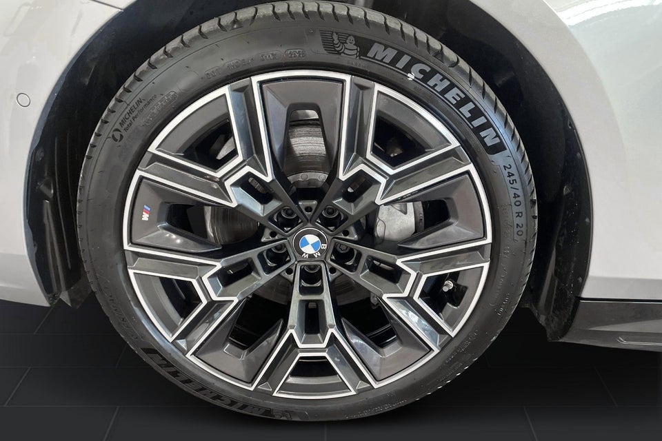 BMW i5 eDrive40 Touring Fully Charged 5d