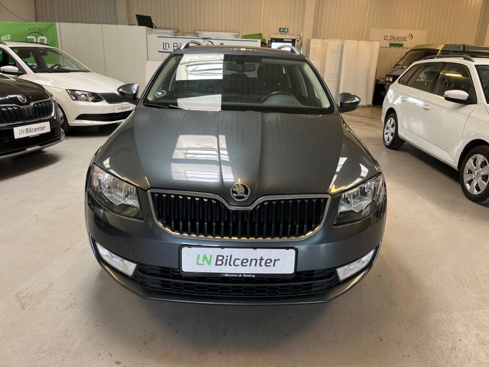 Skoda Octavia 1,4 TSi 140 Elegance Combi 5d