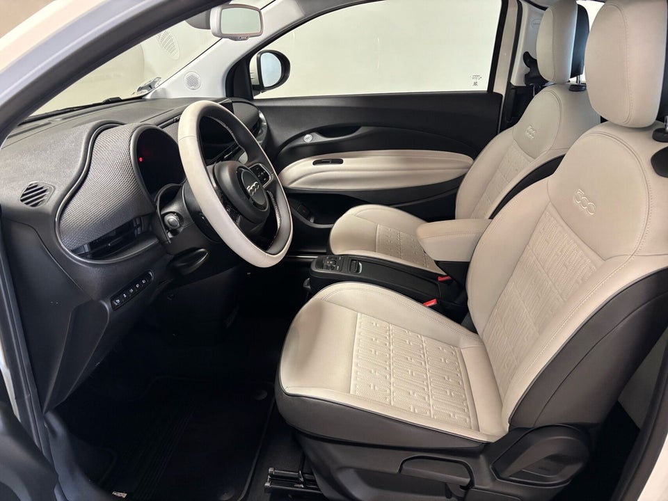 Fiat 500e 42 la Prima by Bocelli 3+1 4d