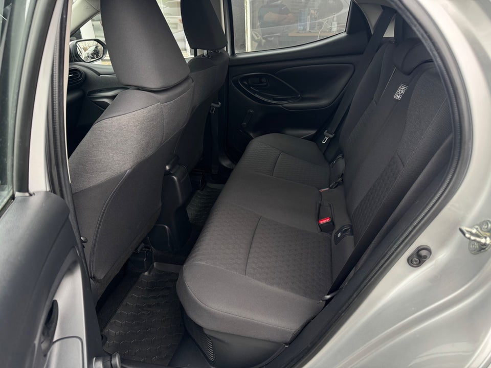 Toyota Yaris 1,5 Hybrid Active e-CVT 5d