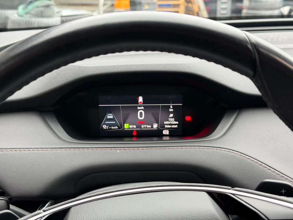 Skoda Enyaq 80 iV Suite 5d